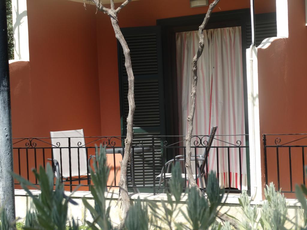 Dassia Beach Pension Buitenkant foto